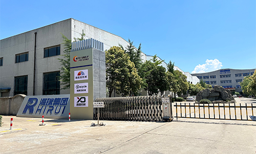 客戶參觀、考察鋰電池處理設(shè)備車間